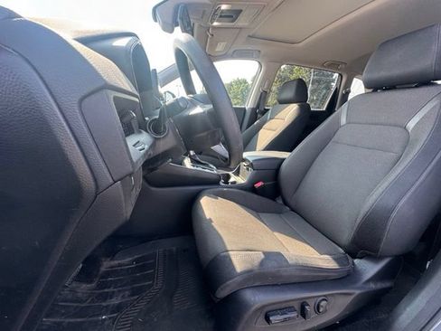 Used 2024 Honda CR-V EX image 8