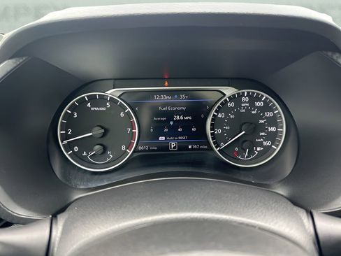 Used 2025 Nissan Sentra SR w/ SR Premium Package image 23