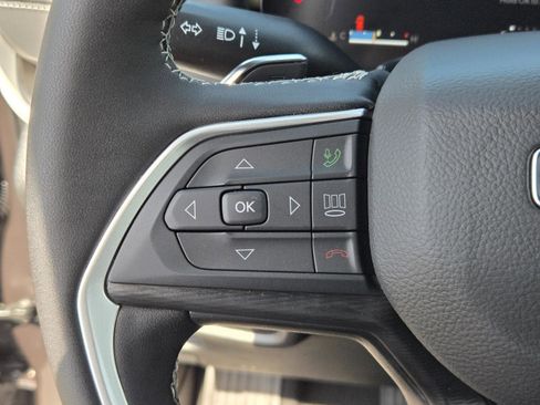 New 2026 Jeep Grand Cherokee L 2WD image 17