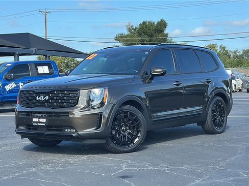 Used 2022 Kia Telluride SX w/ SX Prestige Package image 2