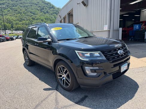 Used 2016 Ford Explorer Sport w/ Equipment Group 401A AWD/4WD image 2