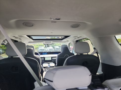 New 2026 Lincoln Navigator L Black Label AWD/4WD image 20