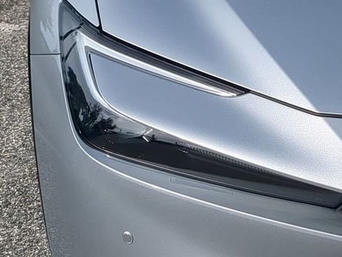 New 2026 Toyota Prius Plug-In Hybrid FWD image 10