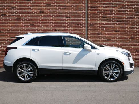 Certified 2024 Cadillac XT5 Premium Luxury w/ LPO, Floor Liner Package AWD/4WD image 26