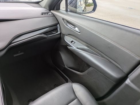 Used 2023 Cadillac XT4 Sport w/ LPO, Onyx Lite Package FWD image 17