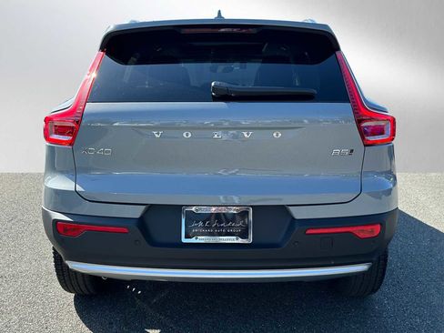 New 2025 Volvo XC40 B5 Ultra w/ Climate Package image 6