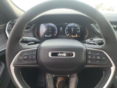 New 2026 Jeep Grand Cherokee 4WD image 13