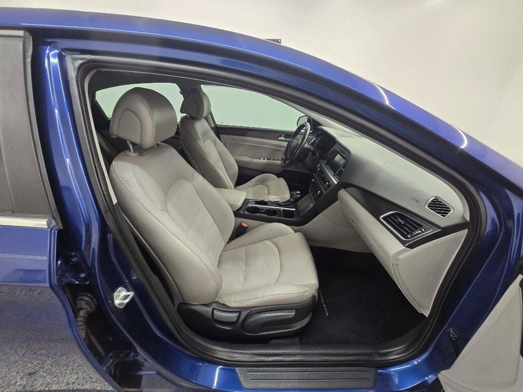 Used 2016 Hyundai Sonata Sport w/ Option Group 02 FWD image 20