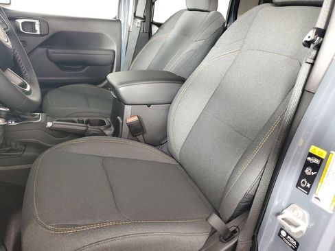 New 2025 Jeep Gladiator Willys image 12