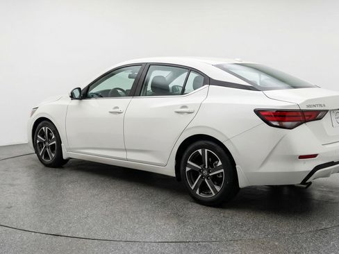 Used 2025 Nissan Sentra SV image 6