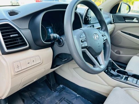 Used 2021 Hyundai Tucson SE image 25