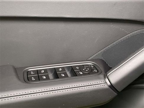 New 2026 Porsche Cayenne Coupe image 38