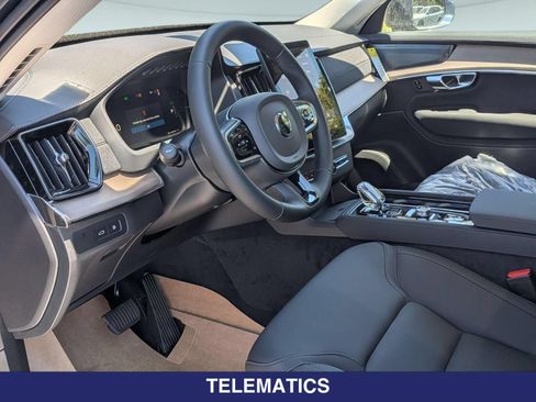 New 2026 Volvo XC90 T8 Plus w/ Protection Package Premier AWD/4WD image 13