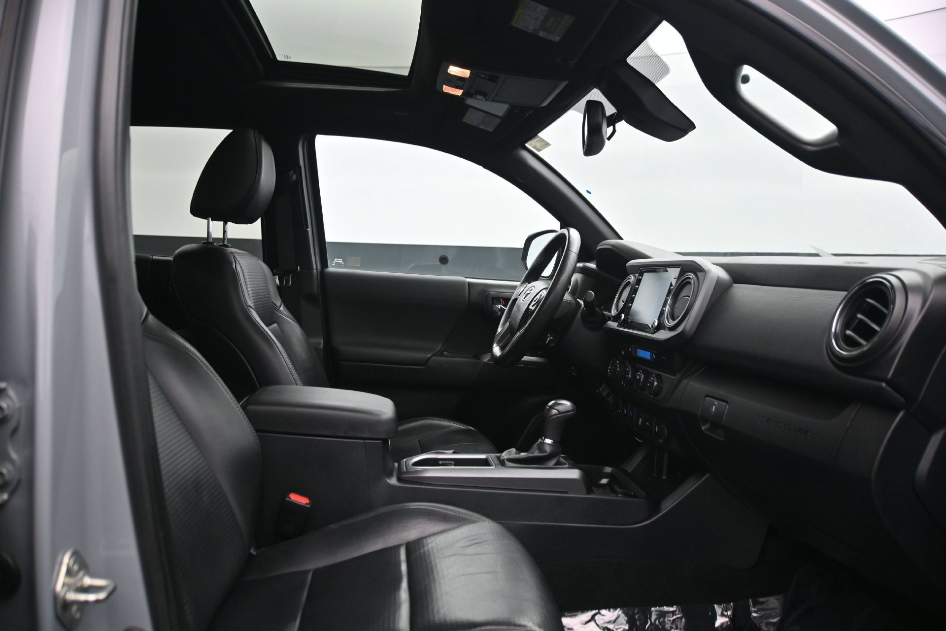 Used 2020 Toyota Tacoma TRD Sport AWD/4WD image 13