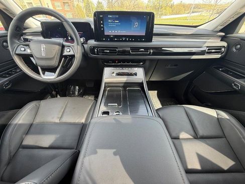 New 2026 Lincoln Aviator AWD image 9