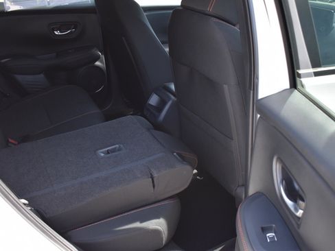 Used 2025 Honda HR-V Sport image 17