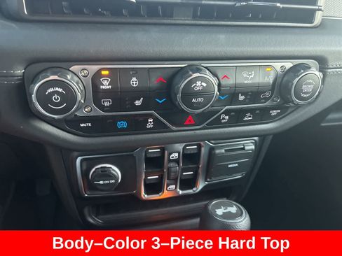 Used 2025 Jeep Wrangler Sahara w/ Safety Group image 28