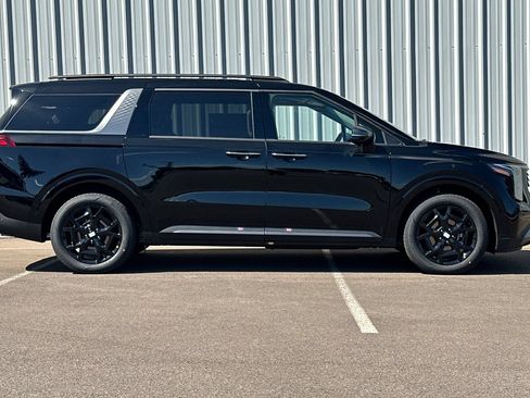 New 2026 Kia Carnival SX w/ SX Dark Edition Package FWD image 3