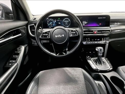 Used 2024 Kia Seltos X-Line AWD/4WD image 6