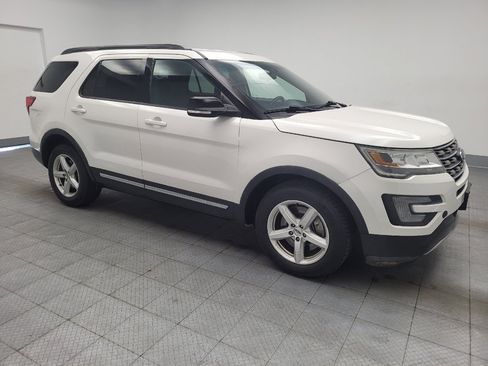 Used 2016 Ford Explorer XLT AWD/4WD image 11