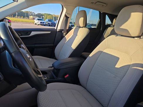 Used 2022 Ford Escape SE w/ Convenience Package image 19