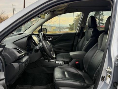 Used 2021 Subaru Forester Limited image 11