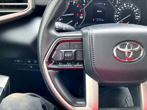 Used 2022 Toyota Tundra SR5 AWD/4WD image 25