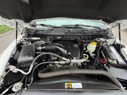Used 2017 RAM 1500 Express AWD/4WD image 17