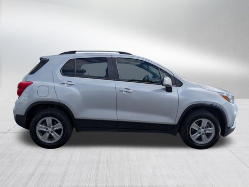 Certified 2022 Chevrolet Trax LT w/ LT Convenience Package AWD/4WD image 7