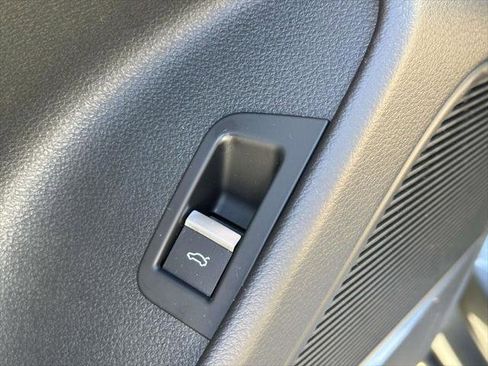 Used 2023 Audi Q8 Premium Plus w/ Premium Plus Package image 23