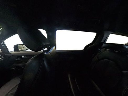 Used 2025 Chrysler Pacifica Select image 34