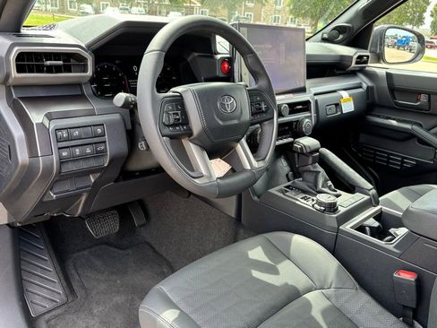 New 2026 Toyota 4Runner TRD Off-Road Premium AWD/4WD image 12