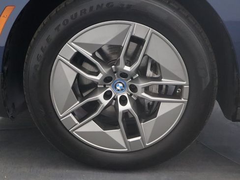 Used 2023 BMW iX xDrive50 AWD/4WD image 14