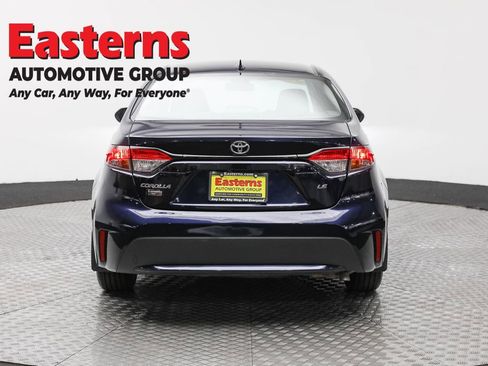 Used 2022 Toyota Corolla LE w/ Carpet Mat Package (TMS) image 6