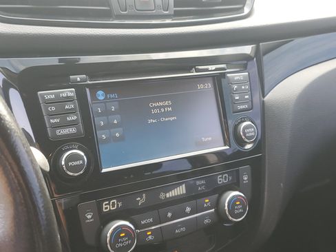 Used 2017 Nissan Rogue Sport SV w/ SV Premium Package AWD/4WD image 18