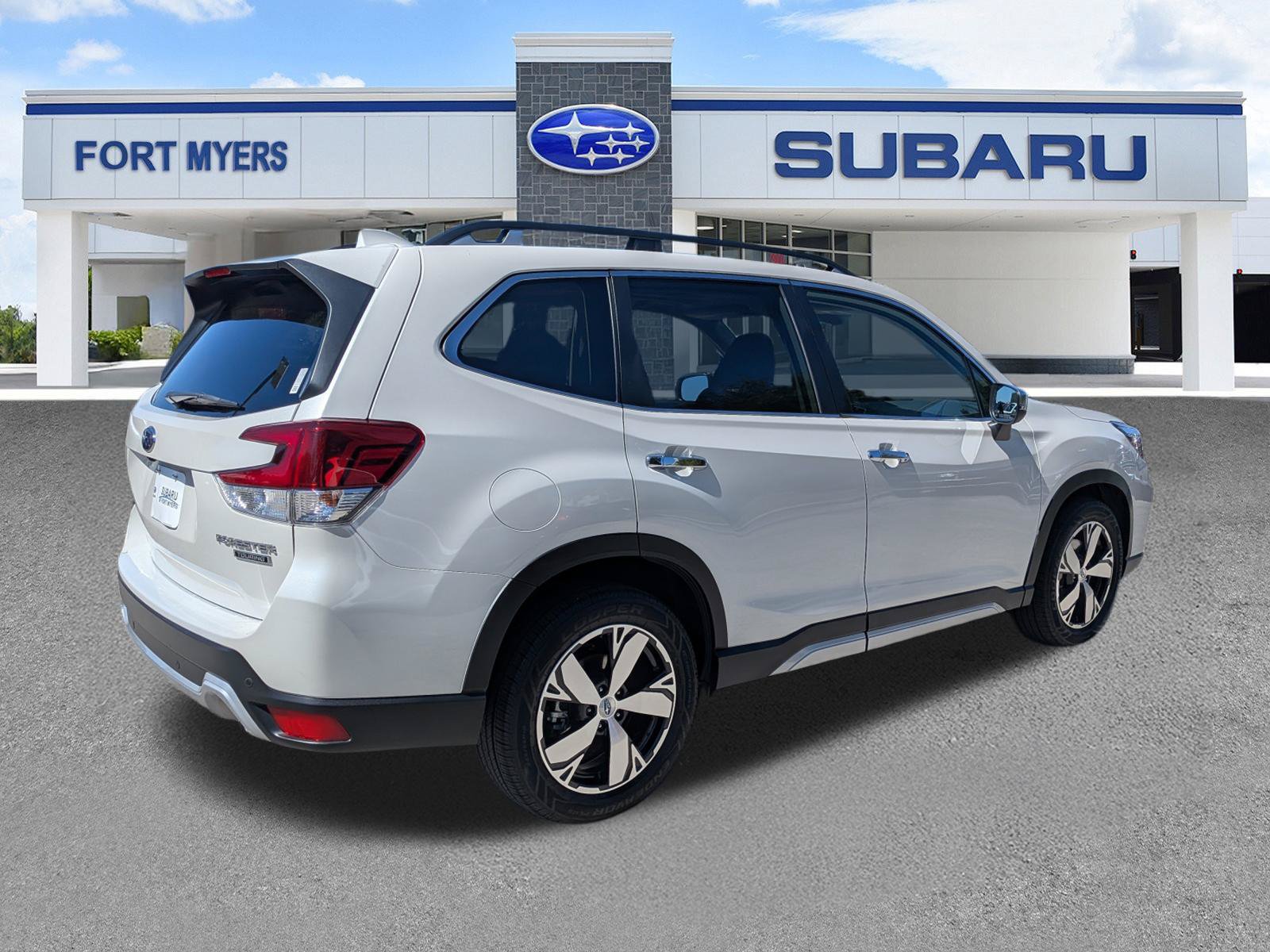 Used 2019 Subaru Forester Touring AWD/4WD image 4