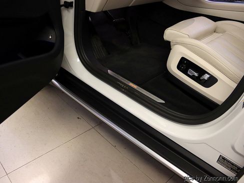 Used 2022 BMW X5 xDrive45e w/ Executive Package image 31