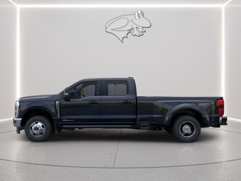 New 2026 Ford F350 Lariat w/ Lariat Ultimate Package AWD/4WD image 3