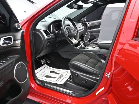 Used 2019 Jeep Grand Cherokee Trackhawk w/ Trailer Tow Group IV AWD/4WD image 12