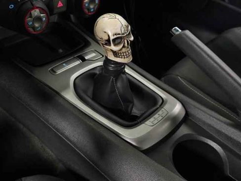 Used 2015 Chevrolet Camaro SS image 23