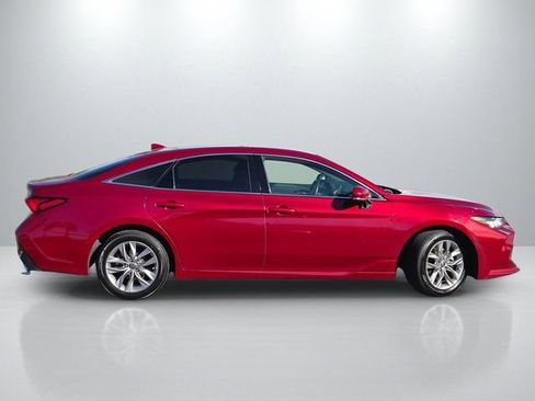 Used 2022 Toyota Avalon XLE image 5