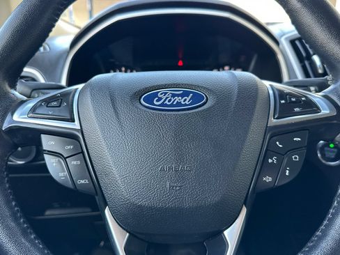 Used 2019 Ford Edge SEL AWD/4WD image 30