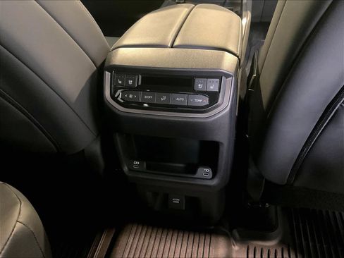 Used 2025 Lexus TX 500h AWD image 34