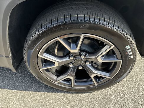 New 2026 Jeep Cherokee Overland image 24