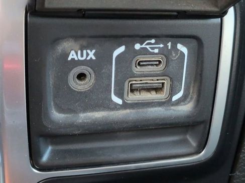 Used 2021 Jeep Wrangler Unlimited Sahara AWD/4WD image 21