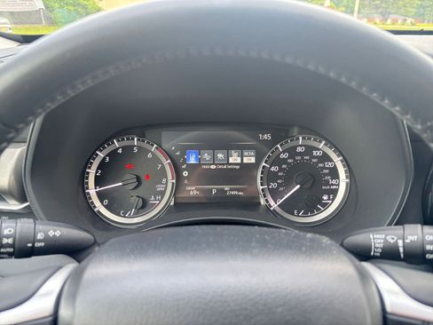 Used 2025 Toyota Highlander LE FWD image 42