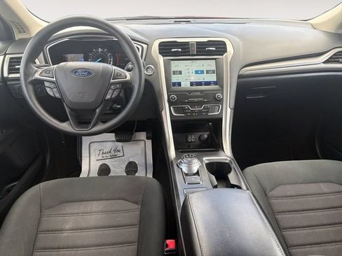 Used 2020 Ford Fusion SE FWD image 10