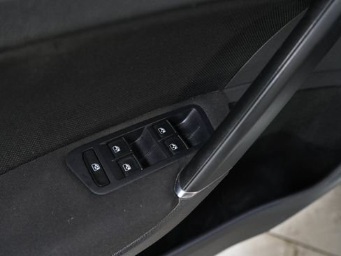 Used 2017 Volkswagen GTI S FWD image 19