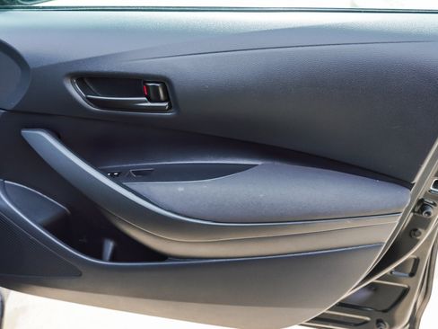 Used 2025 Toyota Corolla LE FWD image 26