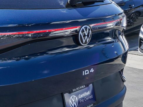 Certified 2023 Volkswagen ID.4 Pro AWD/4WD image 11